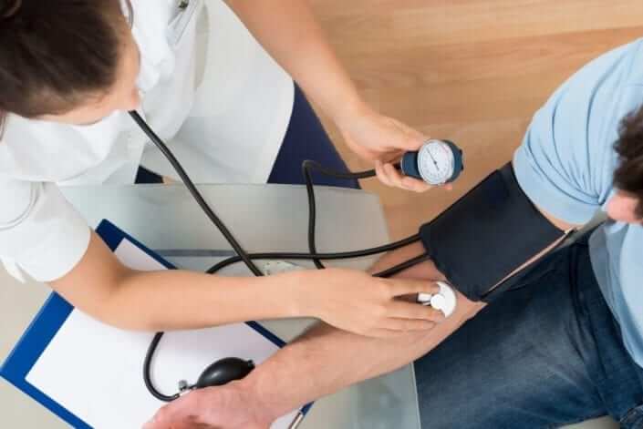 إرتفاع ضغط الدم عند الشباب مخاطره وأسبابه
