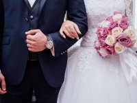 تفسير حلم الزواج للرجل والمرأة العزباء والمتزوجة