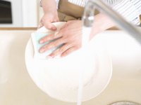 علاج جفاف اليدين بسبب غسل الصحون