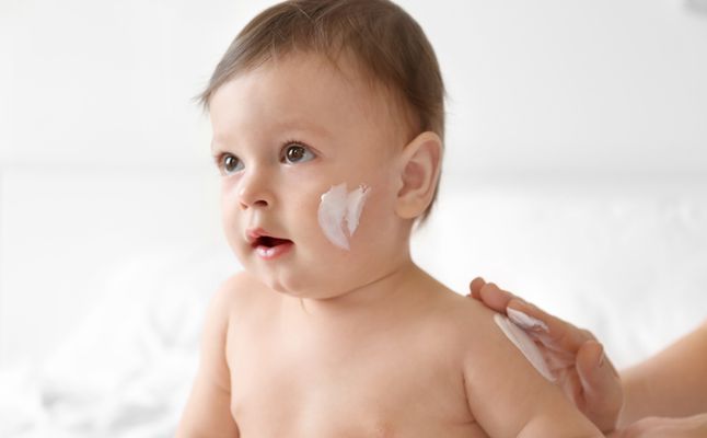 هل يمكن استخدام كريم الفاكورت للاطفال الرضع أم لا؟