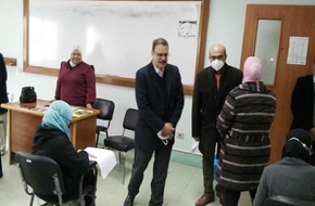 نائب رئيس جامعة الأزهر يتفقد لجان الامتحانات بمدينة نصر