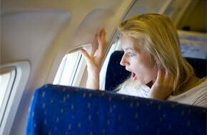 6 نصائح مهمة للتغلب على نوبات الفزع عند السفر بالطائرة