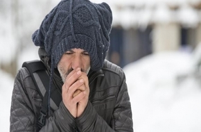 «الأرصاد» تحذر المواطنين من استمرار المنخفض البارد: الحرارة تصل صفر - فيديو
