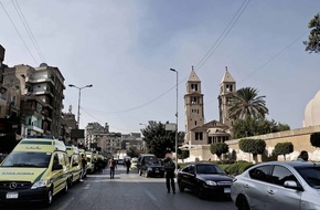 مصر.. وفاة 3 أشخاص وإصابة 19 آخرين في حادث سير