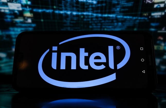 Intel تنفق مليارات الدولارات لبناء مصانع جديدة للمعالجات