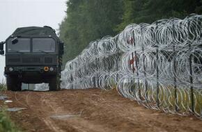 بولندا تبدأ بناء سياج على الحدود مع بيلاروسيا