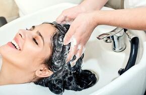 6 خطوات لغسل الشعر بطريقة تعزز طوله | المرأة والصحة | الصباح العربي