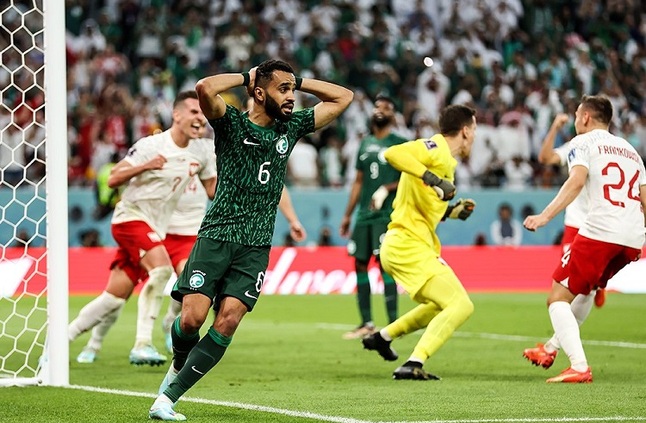 «منتخب تعبان».. إبراهيم سعيد معلقًا على هزيمة السعودية أمام بولندا