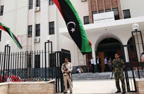إعلام ليبي: إطلاق نار في محيط رئاسة الوزراء تلاه انتشار أمني مكثف بالمنطقة