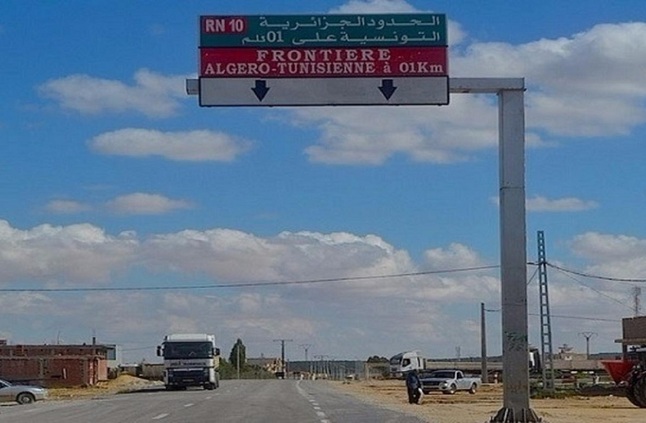 بالتزامن مع إغلاق الحدود بين البلدين.. الجزائر تحتج في تونس