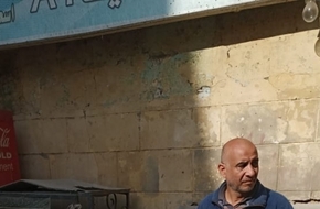 «عم حسين» 35 عاما في بيع الخس: بوديه لحد البيوت وببطل شغل في الصيف