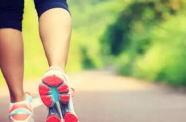 الفوائد الصحية للمشي.. منها تقوية جهاز المناعة وتنشيط الذاكرة - اليوم السابع