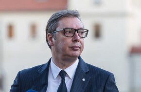 رئيس صربيا يتنحى عن رئاسة الحزب الحاكم ويقترح وزير الدفاع لقيادته