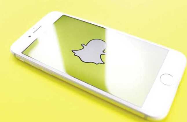 Snapchat يتخلى عن ميزة الحذف التلقائي ويقدم خيار الاحتفاظ بالرسائل | المصري اليوم