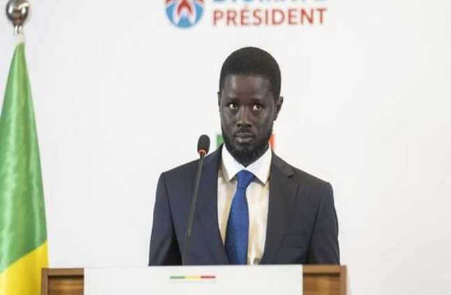 كان معتقلاً ولديه زوجتان.. من رئيس السنغال الجديد باسيرو ديوماي فاي؟ | المصري اليوم