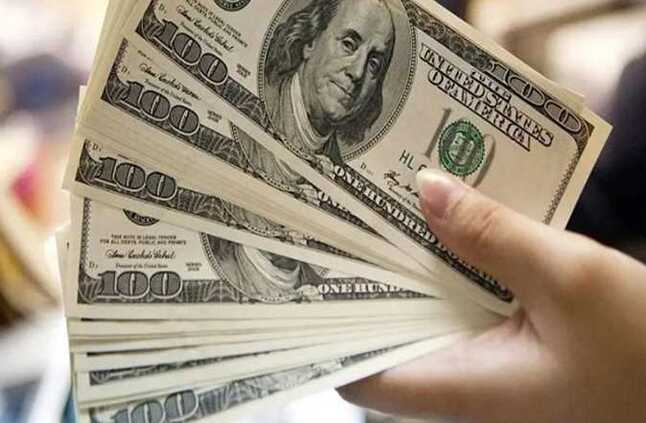 سعر الدولار بالجنيه اليوم الإثنين 15 إبريل 2024 في البنوك والسوق السوداء بعد إجازة العيد | المصري اليوم