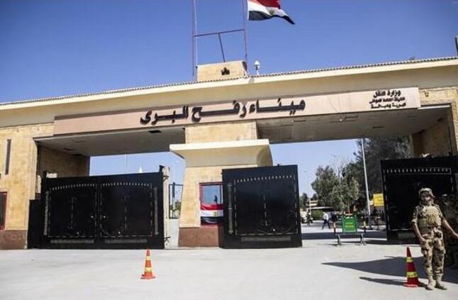 القاهرة الإخبارية : عبور 235 شاحنة مساعدات اليوم من معبري رفح وكرم أبو سالم