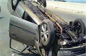 إصابة 3 أشخاص في انقلاب سيارة على الطريق الصحراوي بقنا