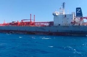 وصول سفينة الغاز الليبيرية CLAUDIA GAS الجانحة بخليج العقبة ميناء سفاجا البحرى - اليوم السابع