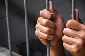 السجن المشدد 6 سنوات لعاملين لاتجارهما فى الحشيش وحيازة أسلحة نارية بالقناطر | الحوادث | الصباح العربي