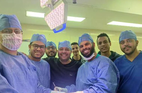 فريق طبي بـ«سوهاج الجامعي الجديد» ينقذ مصابا بـ10 طعنات