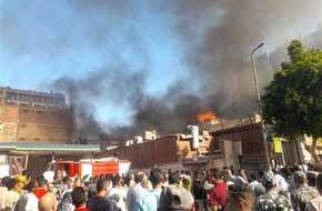 حريق هائل يأتي على عمارة سكنية ومول تجاري وسط مدينة أسوان | المصري اليوم