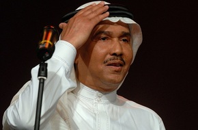 الشاعر السعودي صالح الشادي يكشف تفاصيل الحالة الصحية لمحمد عبده