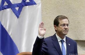وزيرة الخارجية الألمانية تلتقي الرئيس الإسرائيلي رفقة نظيرها البريطاني في القدس