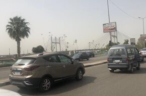 النشرة المرورية.. كثافات مرتفعة للسيارات على طرق القاهرة والجيزة - اليوم السابع