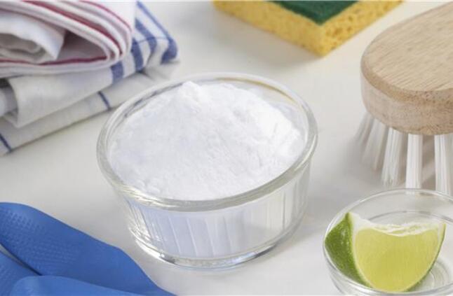 طرق فعالة لاستخدام الملح في تنظيف المنزل
