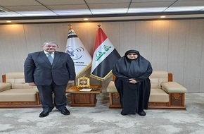 سفير مصر في بغداد يلتقى وزيرة الاتصالات العراقية لبحث التعاون بمختلف المجالات