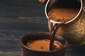 مفاجأة بشأن بن القهوة الفاتح: أكثر تأثيرًا من الغامق 4 مرات | أهل مصر