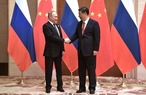 لافروف: روسيا والصين تعملان على إنشاء طائرات حديثة