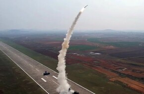 كوريا الشمالية تقول إنها اختبرت رأسا حربيا جديدا وصاروخا مضادا للطائرات