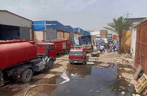 حريق مخازن أغذية في الخانكة.. والدفع بـ6 سيارات إطفاء (صور) | المصري اليوم