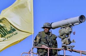 «القاهرة الإخبارية»: حزب الله يقصف مقرين عسكريين في إسرائيل بعد مقتل أحد عناصره