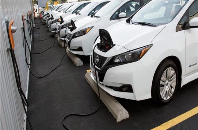 «الطاقة الدولية»: السيارات الكهربائية تشكل خُمس المبيعات العالمية في 2024