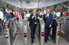 عاجل...وزير النقل وسفير فرنسا يستقلان القطار الكهربائي الخفيف والخط الثالث للمترو لمتابعة مستوى الخدمة | العاصمة نيوز