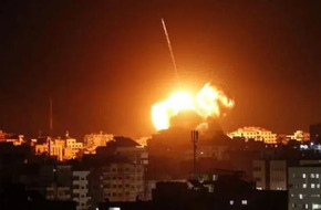 «القاهرة الإخبارية»: غارة إسرائيلية على محيط مسجد في حي الزيتون جنوب غزة