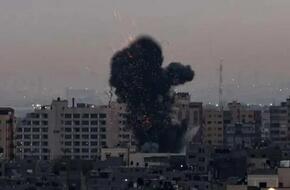 «القاهرة الإخبارية»: الاحتلال الإسرائيلي ينسف عمارات شمال مخيم النصيرات بغزة | ميديا وتوك شو | الصباح العربي