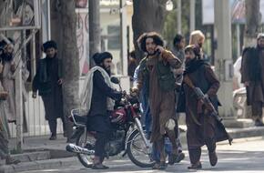 محكمة طالبان تحكم بالجلد 30 جلدة على رجلين متهمين بالسرقة