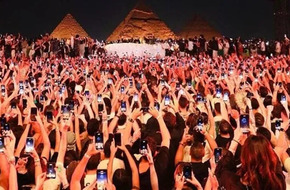 القصة الكاملة لحفل منطقة أهرامات الجيزة الذي سبب غضبا كبيرا في مصر | أهل مصر