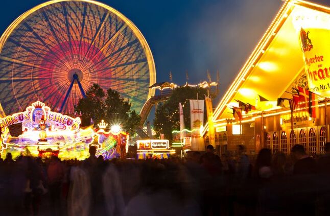 ألمانيا.. إصابة أكثر من 300 شخص بفيروس مشتبه به خلال مهرجان شتوتجارت