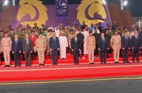 صورة تذكارية للرئيس السيسي مع منتخبات البطولة العربية للفروسية