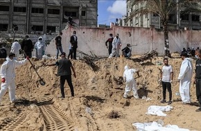 الدفاع المدني الفلسطيني: الاحتلال دفن 20 شخصا على الأقل بمجمع ناصر وهم أحياء