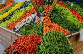 عاجل... أسعار الخضروات والفاكهة بسوق العبور للجملة | العاصمة نيوز