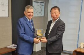 رئيس هيئة قناة السويس يبحث في كوريا التعاون مع «هيونداي» لتقديم الخدمات اللوجيستية (صور) | أهل مصر