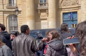 احتجاجات عنيفة في معهد الدراسات السياسية بفرنسا ضد الحرب على غزة