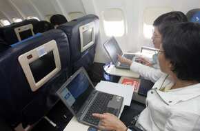لتجنب الاختراق.. 4 نصائح لاستخدام شبكة Wi-Fi بأمان على متن الطائرة - المصري لايت