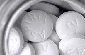 دراسة: جرعة يومية من «الأسبرين» قد تحميك من سرطان القولون والمستقيم - المصري لايت